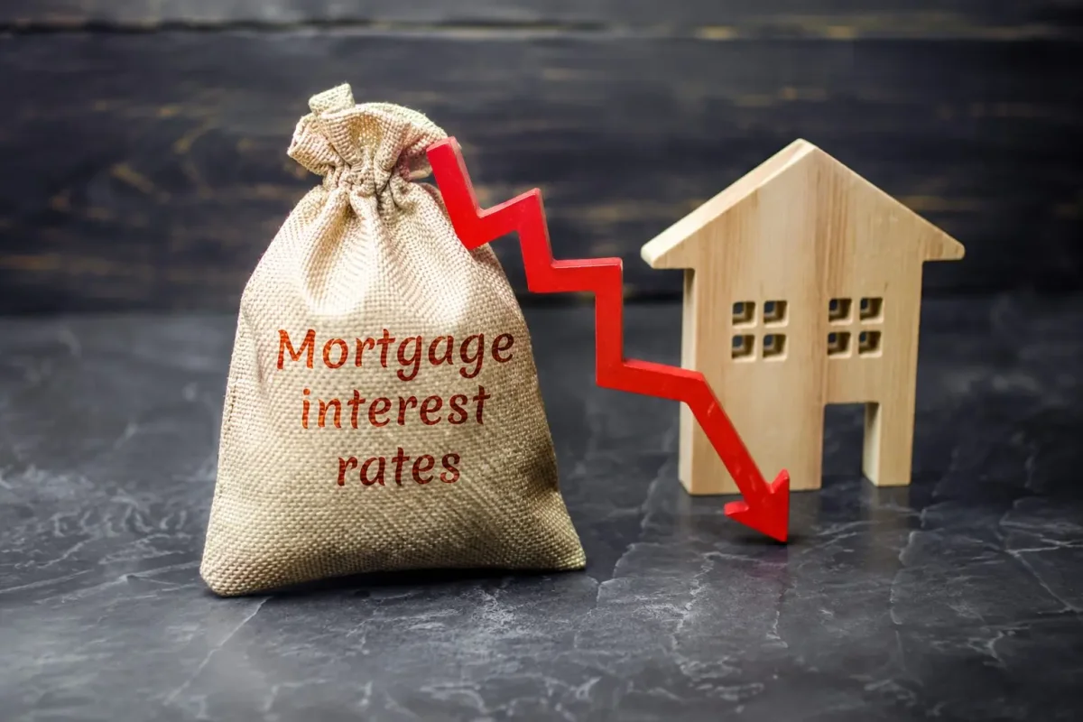 Mortgage rates dip on Iran deal, but Fed stance limits relief