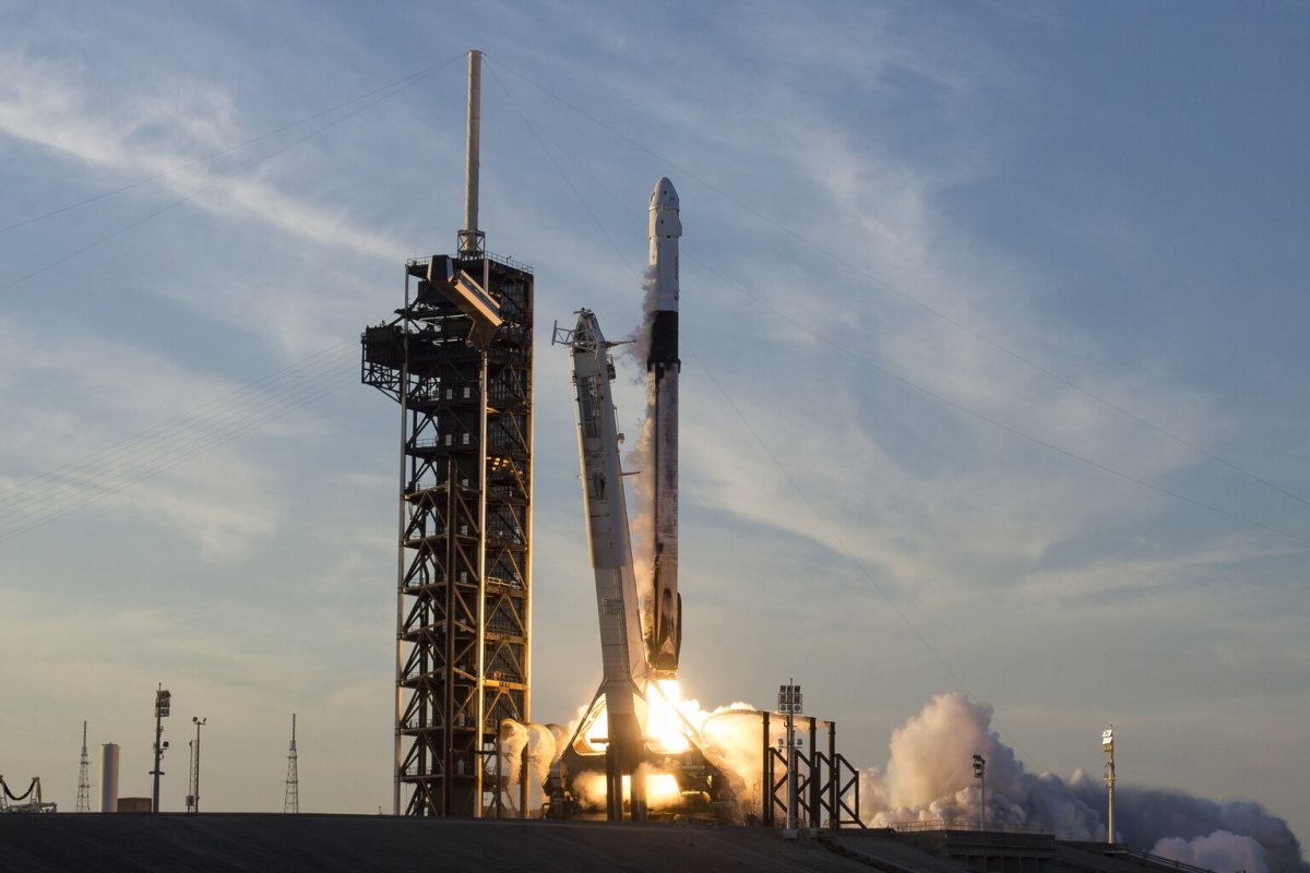 NASA Awards SpaceX $946M for Three Crew Missions Through 2030