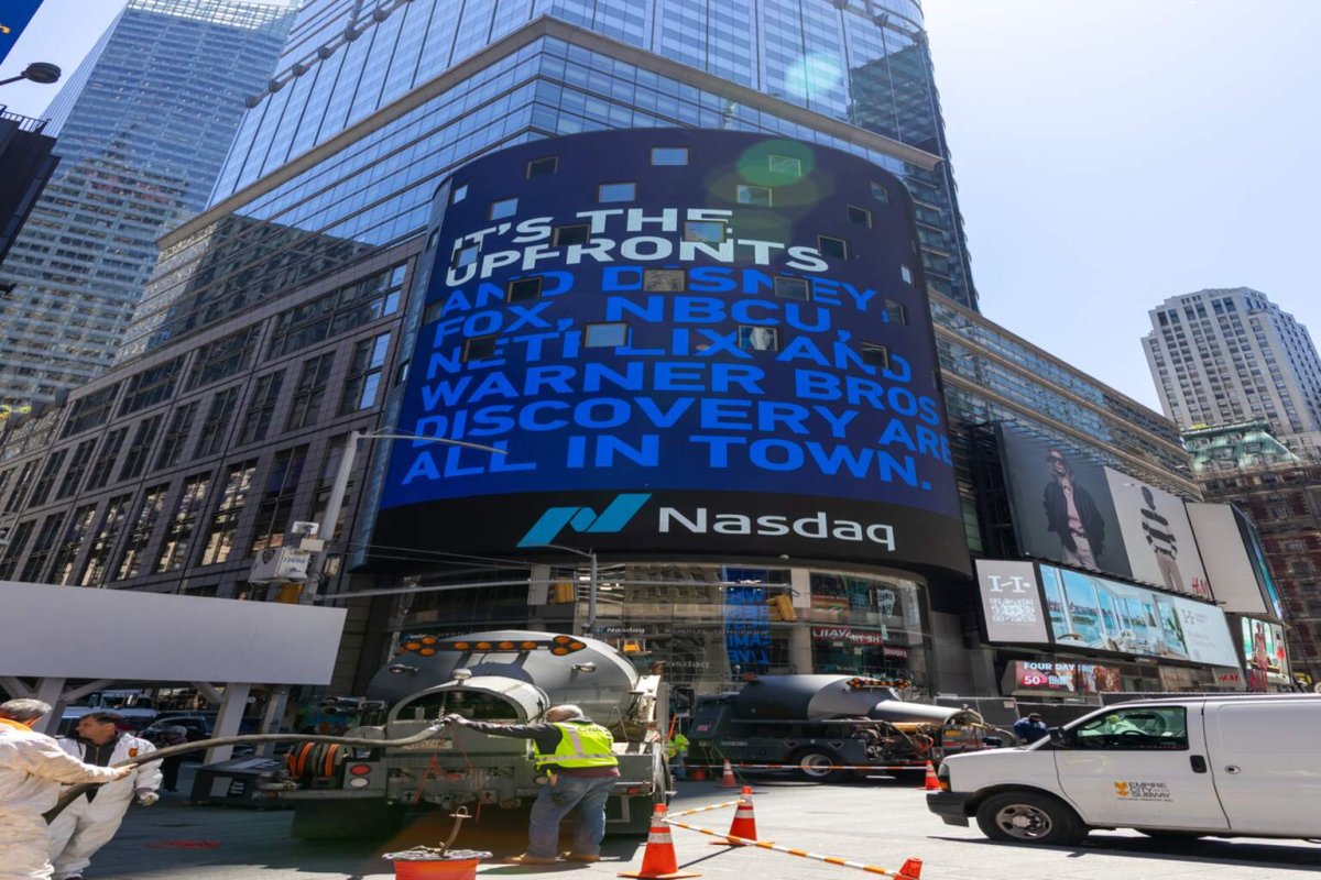 Nasdaq Hits Record High as Megacap Gains Mask Weak Breadth