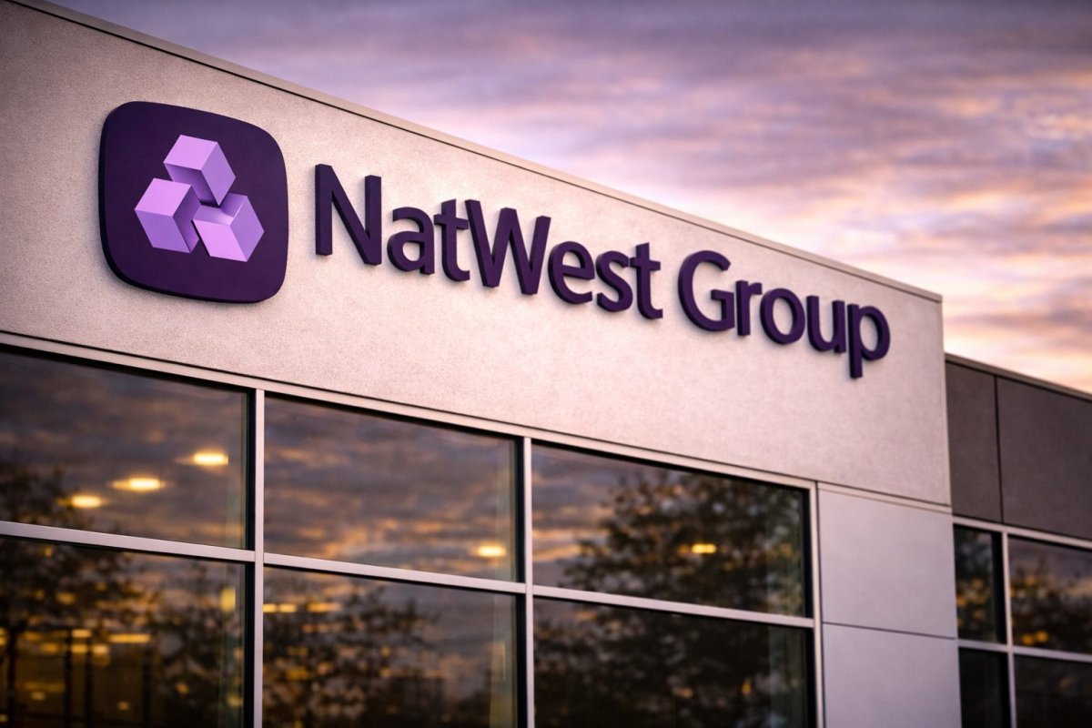 NatWest Shares Drop on £2.7bn Wealth Management Acquisition and Buyback
