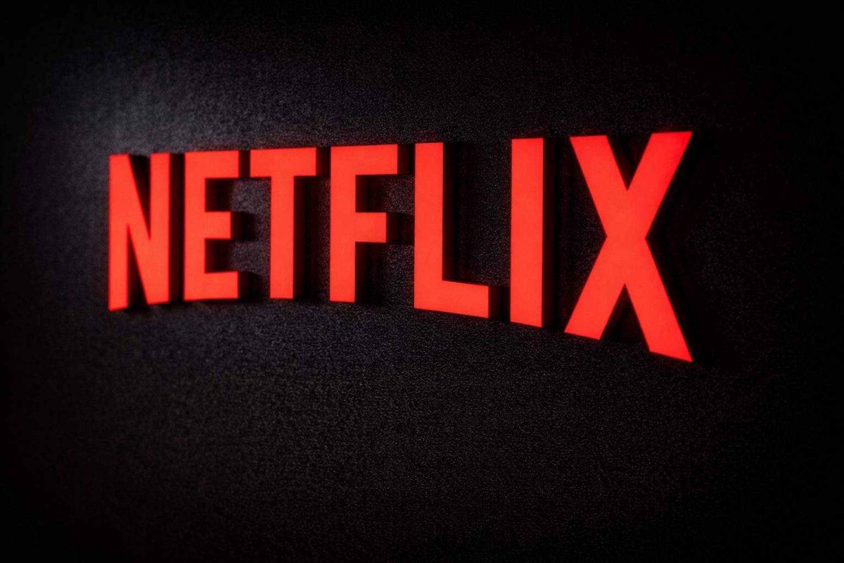 Netflix Shares Dip After-Hours as Warner's UK Streaming Move Revives Deal Focus