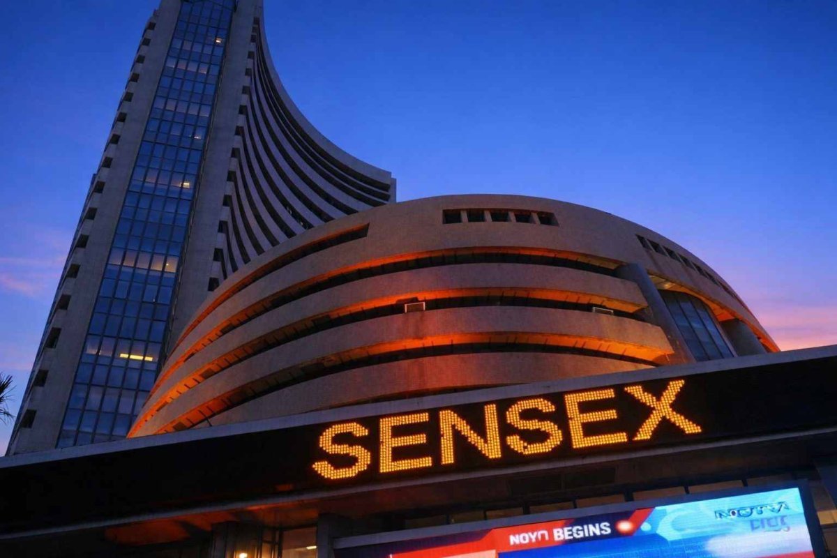 Nifty Edges Higher on IT Rebound, Earnings Recovery in Focus