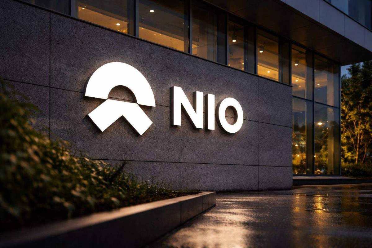 NIO Posts First Quarterly Profit, But Supply Chain Risks Loom