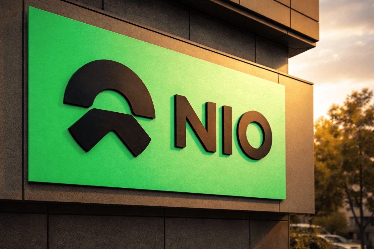 NIO Shares Retreat Despite Milestone Profit as Sector Concerns Mount