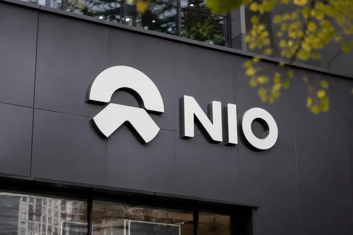 NIO Stock Dips 3.6% as Q2 Deliveries Miss Forecast, All Eyes on ES8 Launch