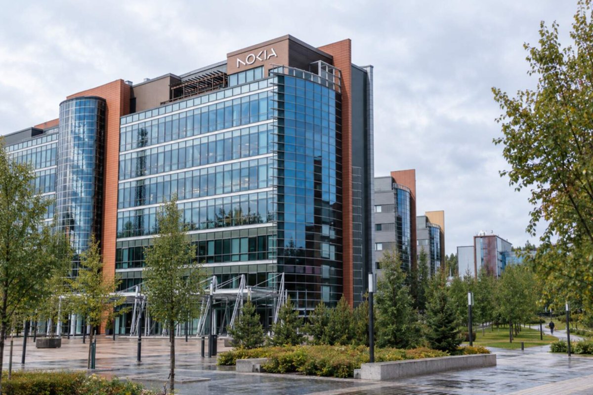 Nokia ADR Climbs 6.2% But Gains Mask a Narrow Premium Over Helsinki Listing