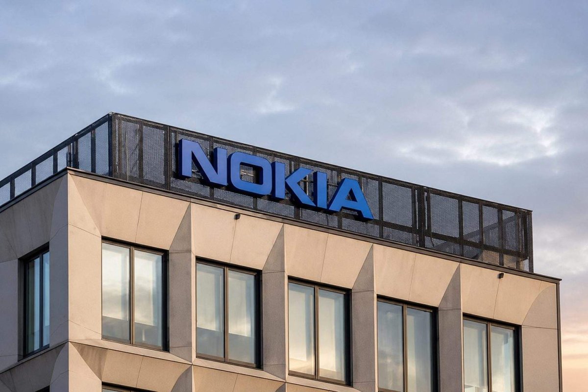 Nokia Shares Edge Higher on AI Optimism, But Valuation Concerns Persist
