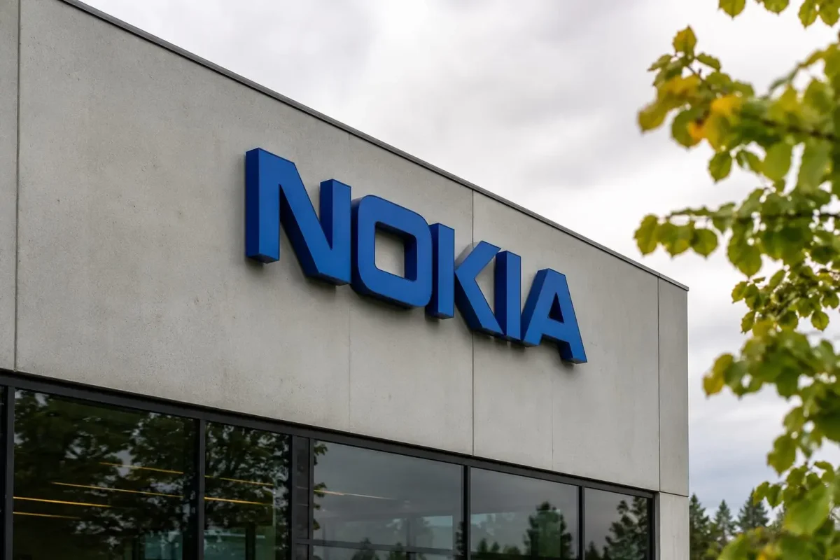 Nokia Stock Dips 1.1% as AI Order Backlog Raises Conversion Risks