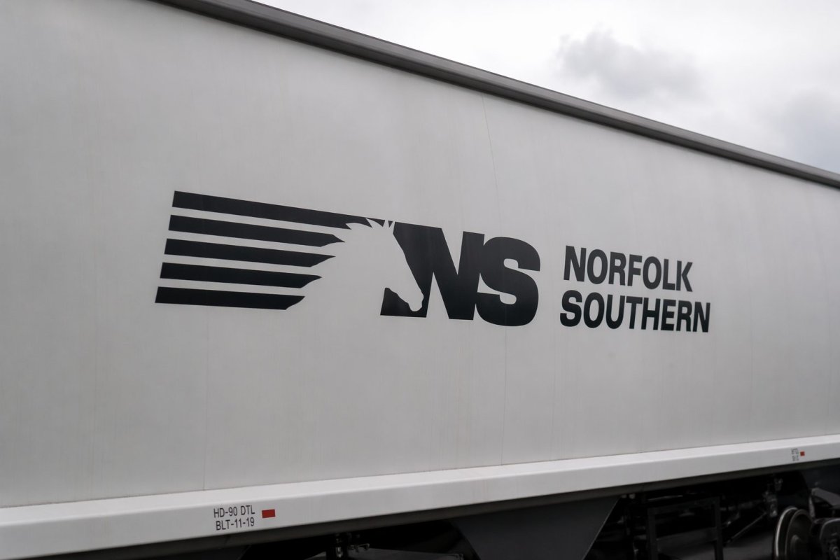 Norfolk Southern Faces Headwinds from Fuel Costs and Merger Uncertainty