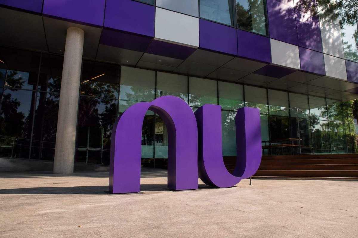 Nu Holdings Shares Edge Higher on $1B Buyback, Credit Worries Linger