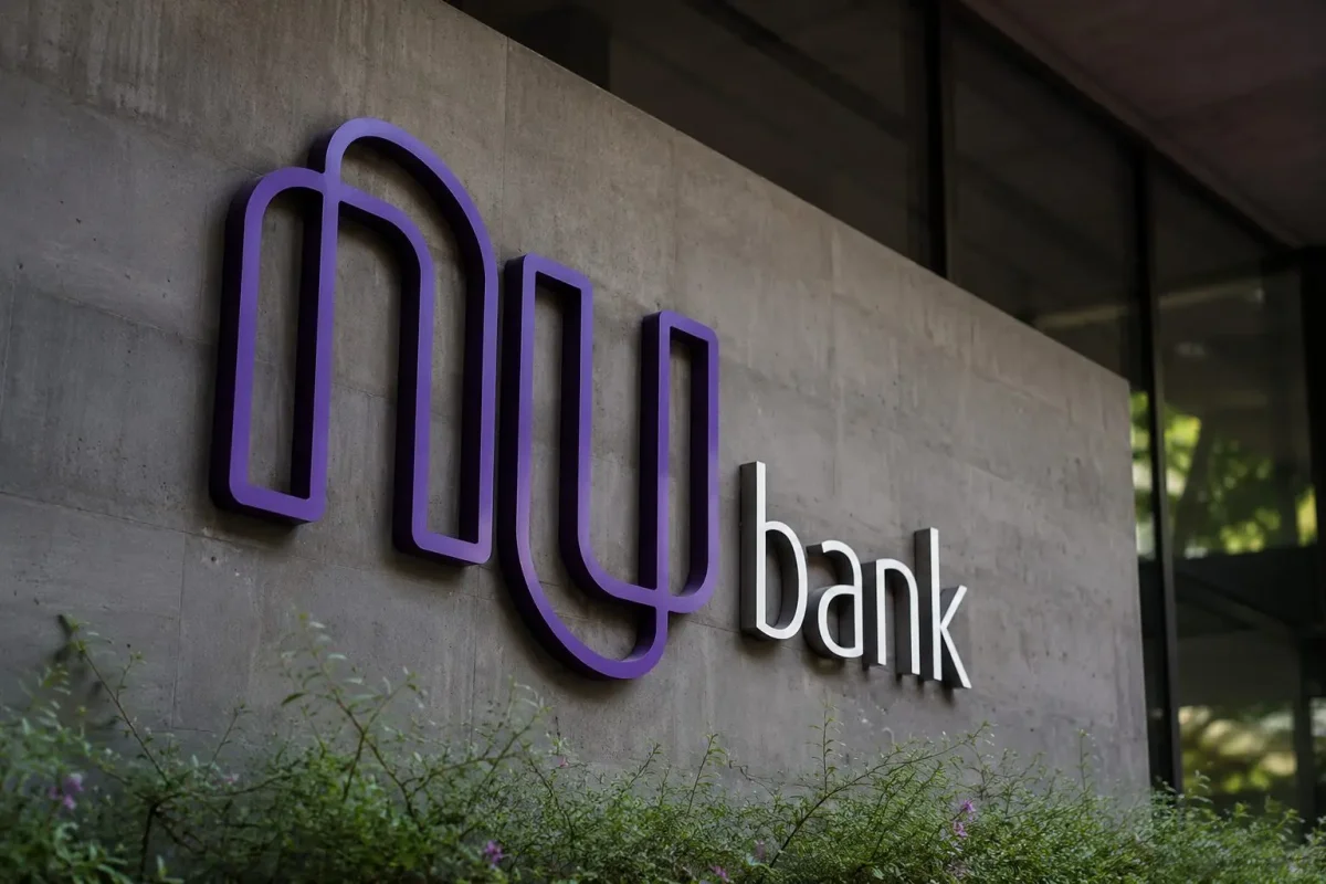 Nu Holdings Shares Rebound on $1B Buyback; Credit Concerns Linger