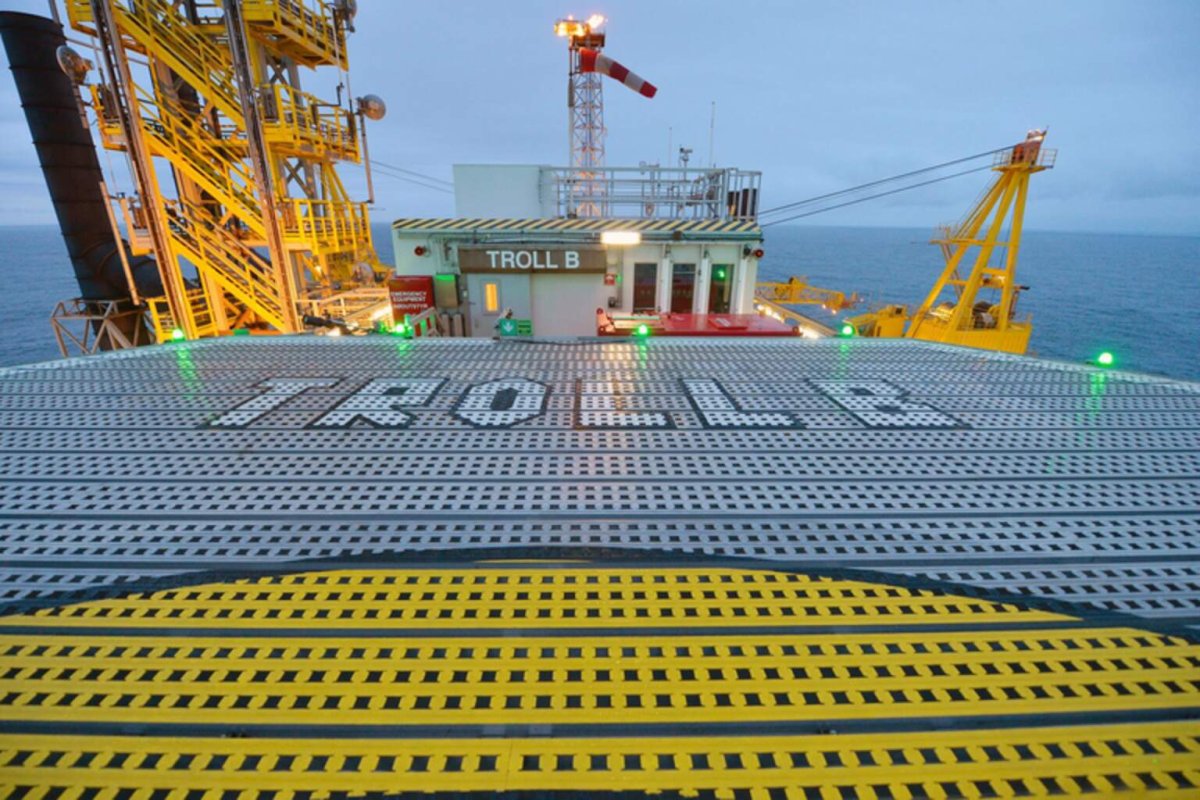 Oil Majors Outperform as Brent Holds Above $107; Euro Stoxx Slips
