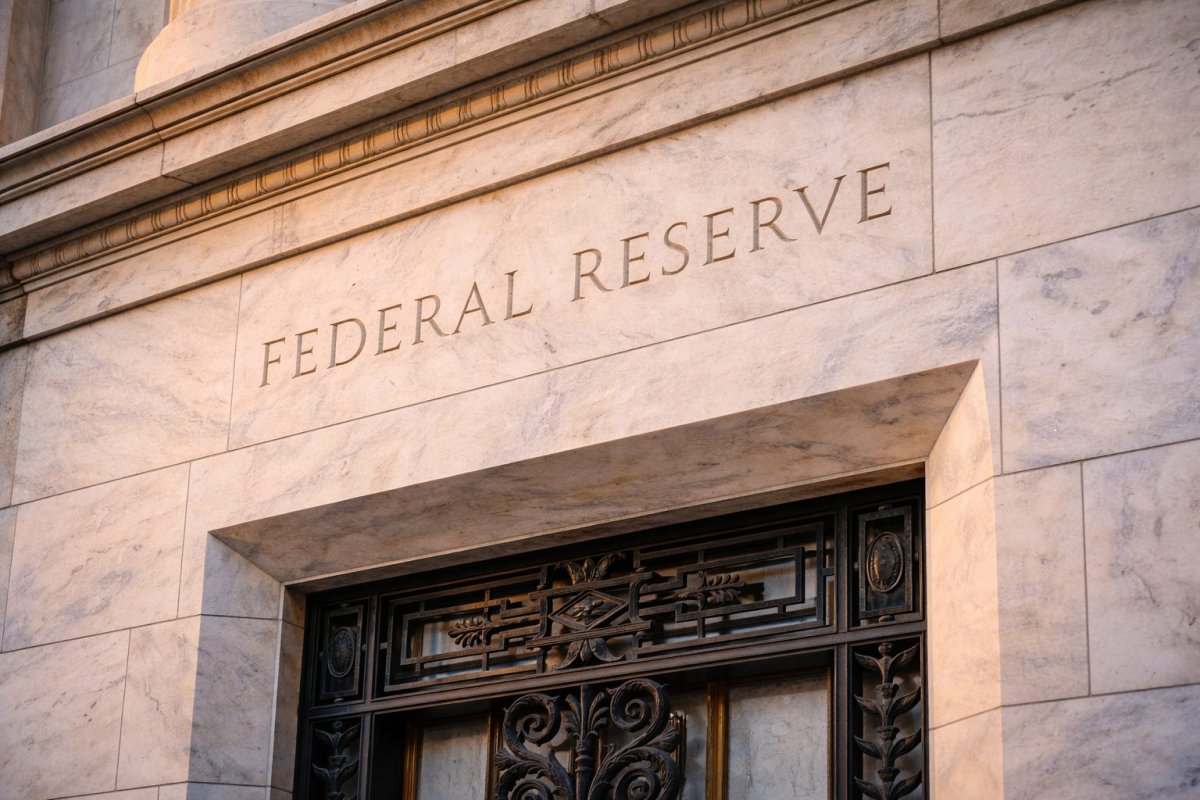 Oil Spike Dampens Fed Rate Cut Bets, Complicates Warsh's Path