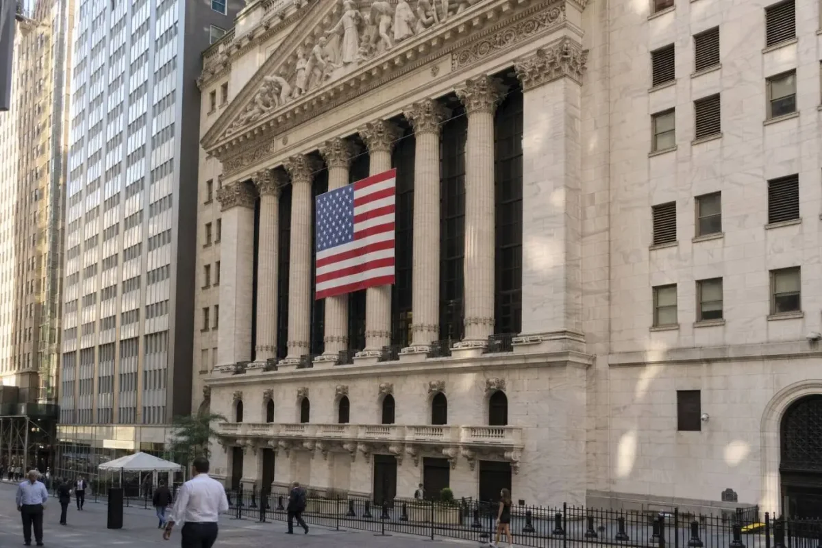 Oil Surge Weighs on Wall Street as Energy Outperforms