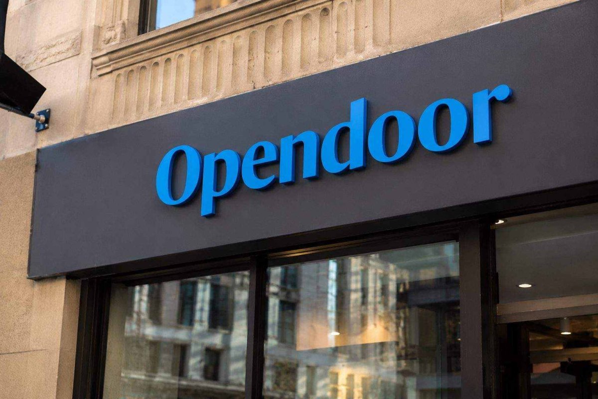 Opendoor Shares Slip as CEO's Turnaround Strategy Faces Scrutiny