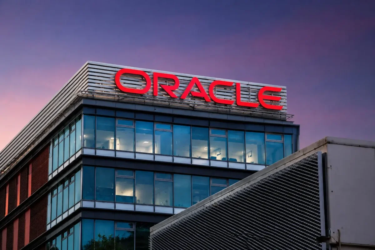 Oracle's $50B Infrastructure Push Raises Cash Flow Worries