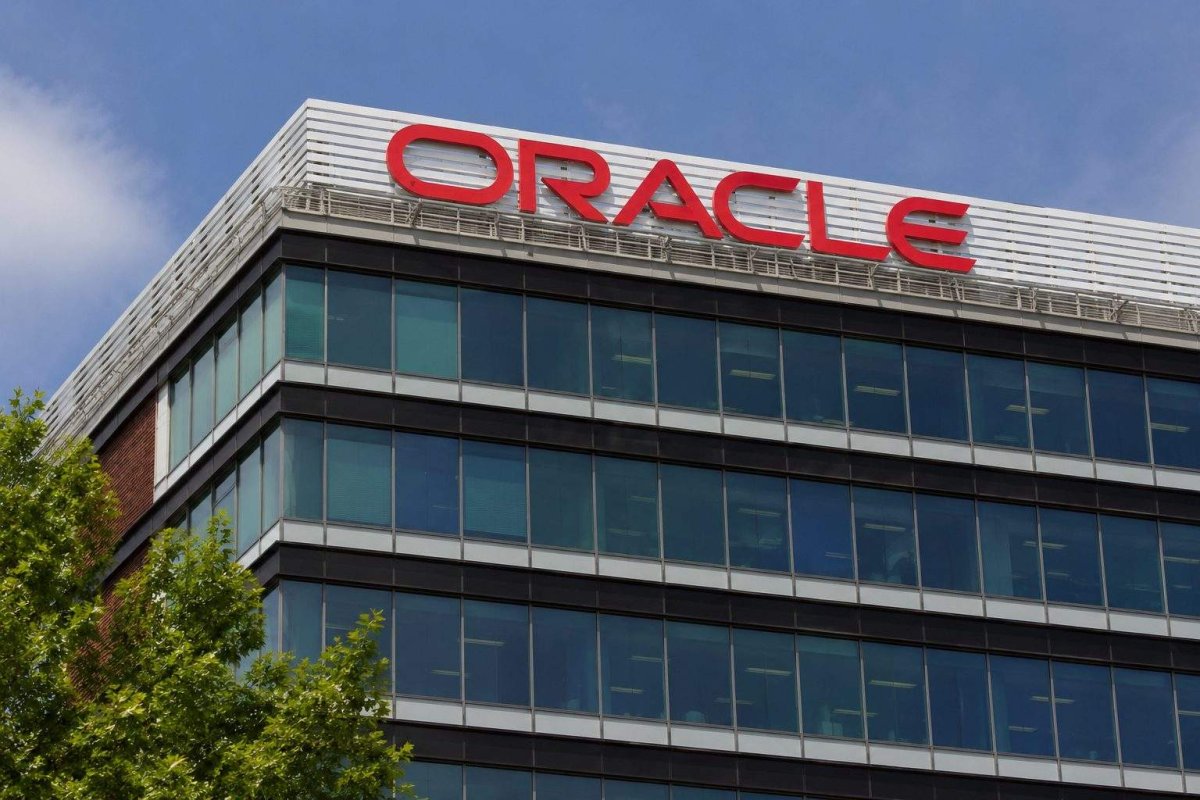 Oracle's AI Backlog Surpasses $638B, But Spending Outpaces Revenue