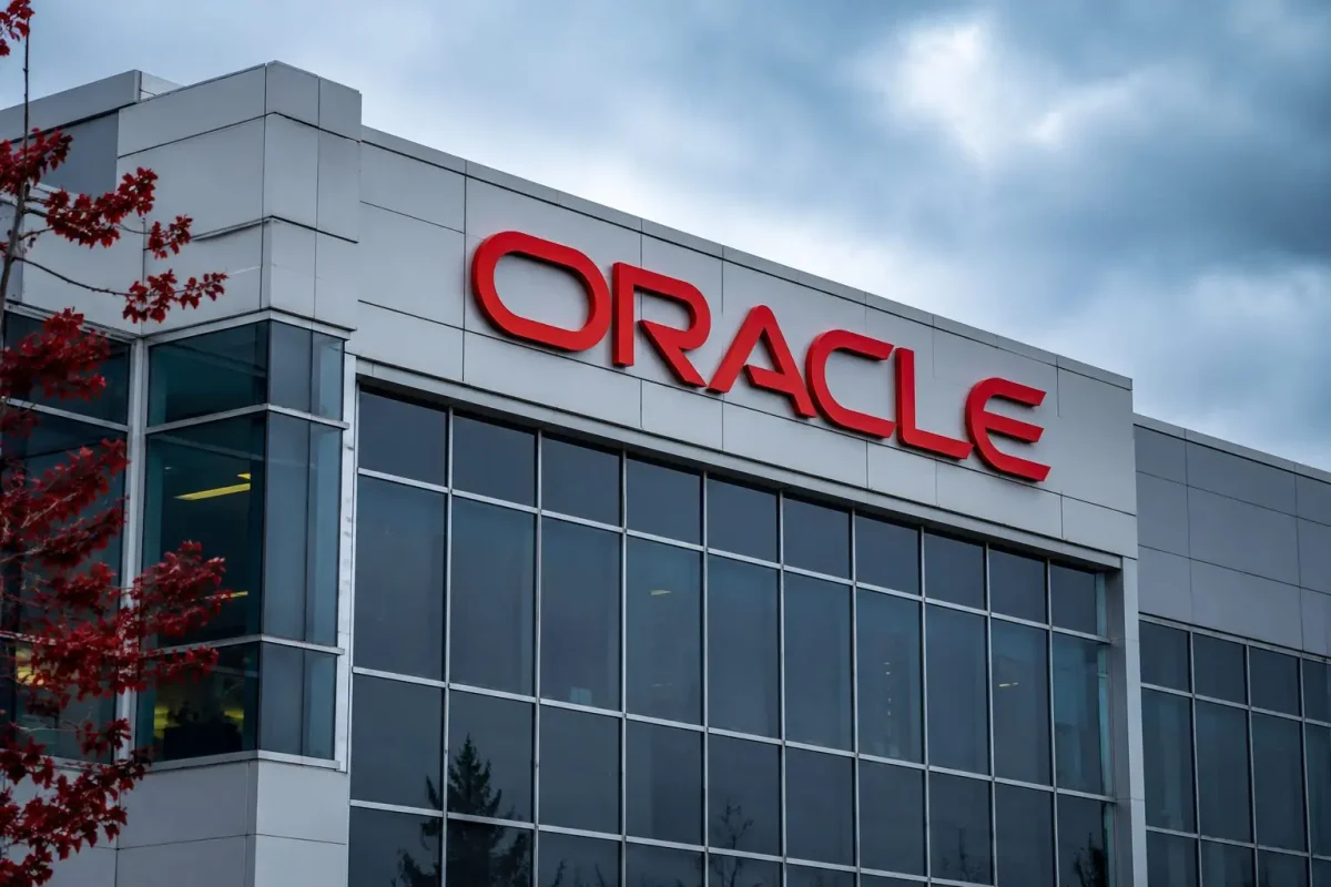 Oracle Stock Falls Amid Cash Flow Concerns Despite $638B Backlog