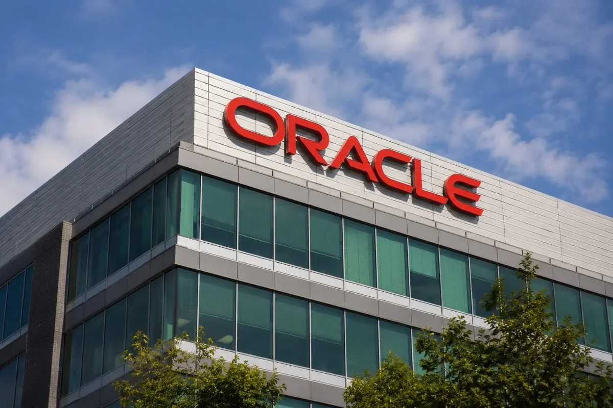 Oracle Stock Rebounds as AI Order Backlog Surpasses Market Cap