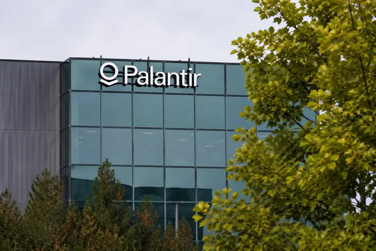 Palantir Jumps 8.6% as U.S. Drives 90% of Q2 Growth