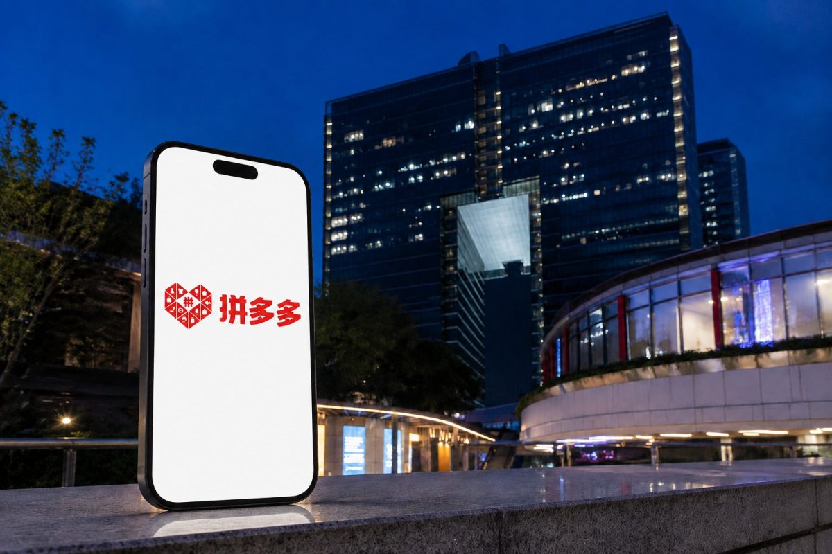 PDD Slumps 7.6% as Weak China Retail Data Raises Valuation Concerns