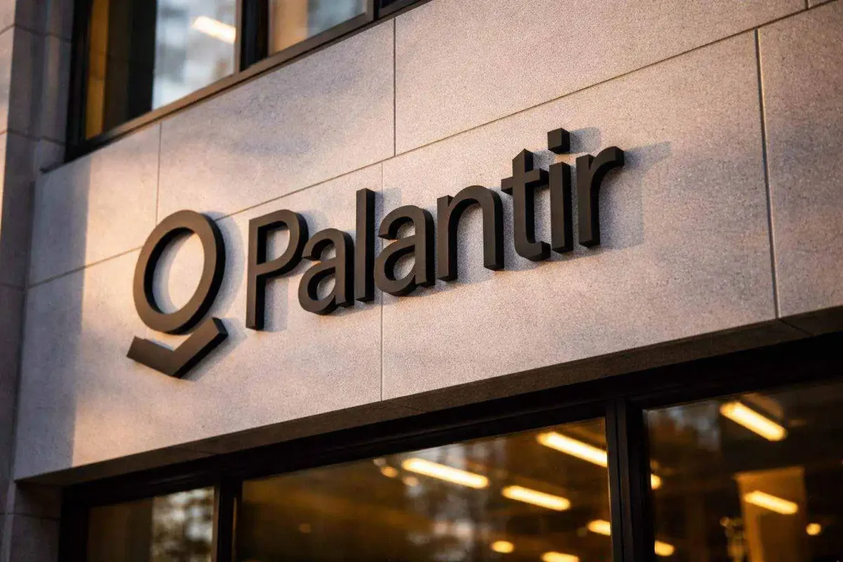 Pentagon's AI Model Ban Forces Palantir to Overhaul Key Defense Software