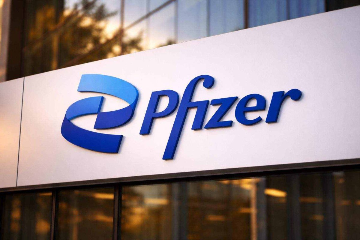 Pfizer Shares Dip in Premarket Amid SEC Settlement, Partnership News