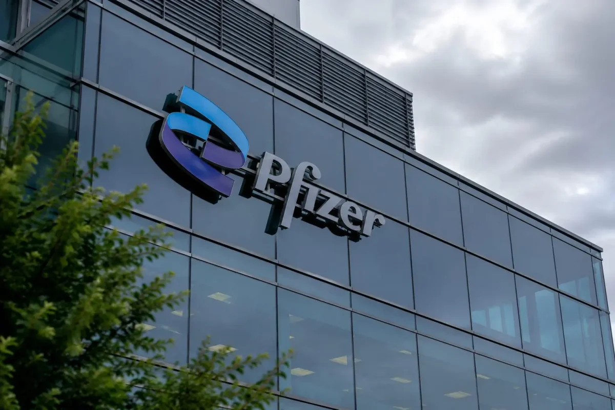 Pfizer Stock Rises as Sanofi Files Patent Suit Over COVID Vaccine Revenue