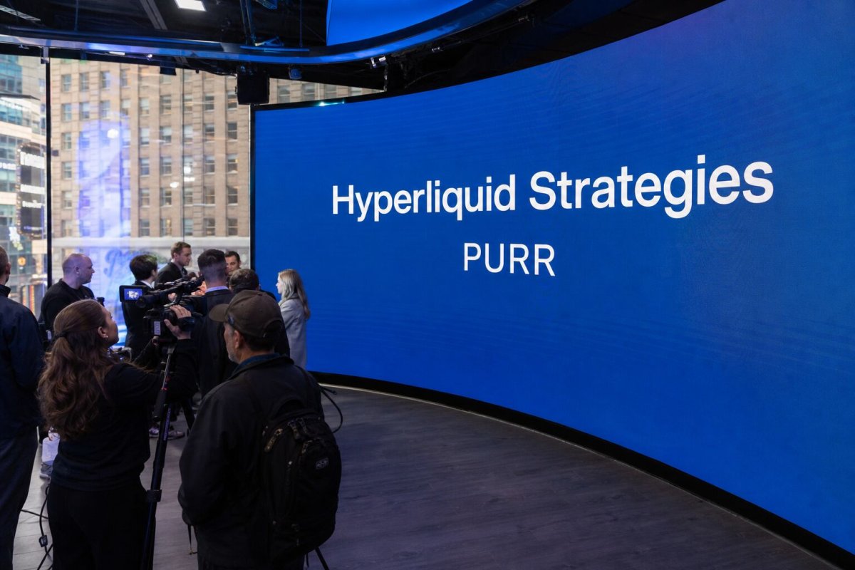 PURR Rises 5.5% as Preferred Shares Erase Apparent Discount