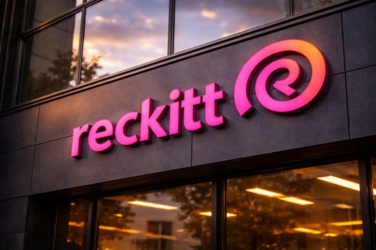 Reckitt Nears Yearly Peak Amid UK Rate Cut Speculation