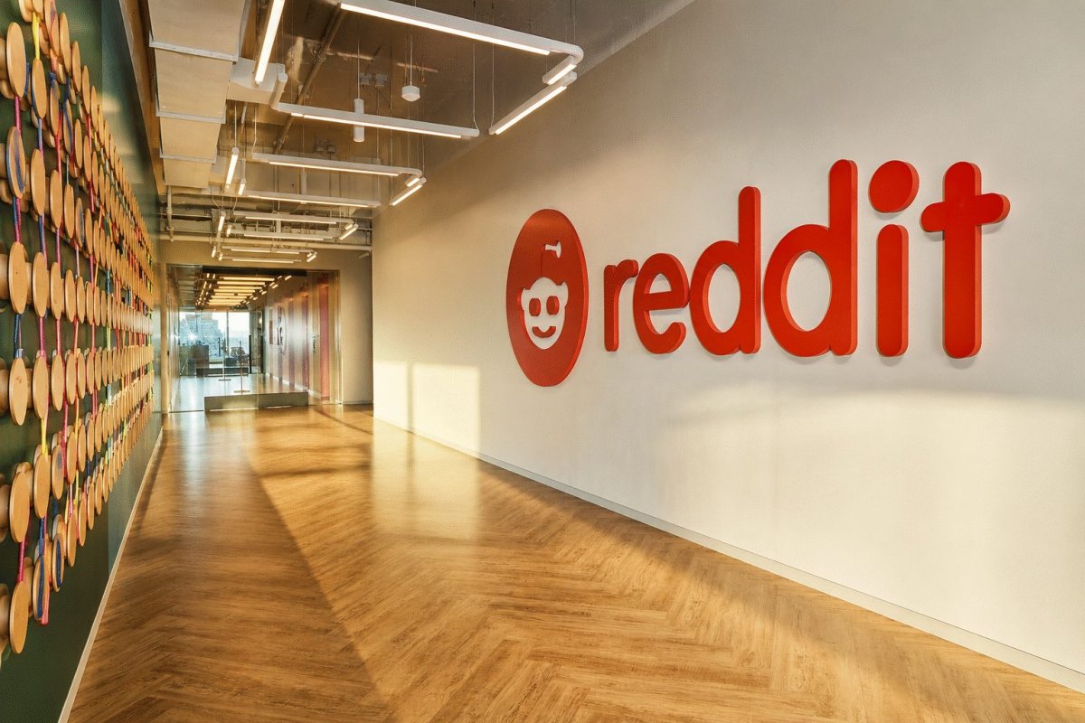 Reddit Soars 12.5% on S&P 500 Inclusion, $3B Index Buying Expected