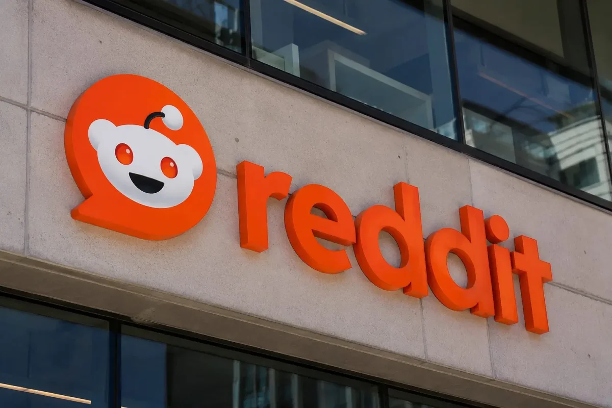 Reddit Stock Gains on Bullish Analyst Call, Revenue Surge
