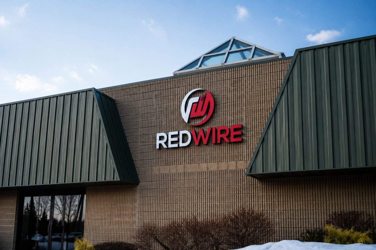 Redwire Shares Tumble on $500M ATM Dilution Fears; Space Sector Rotates
