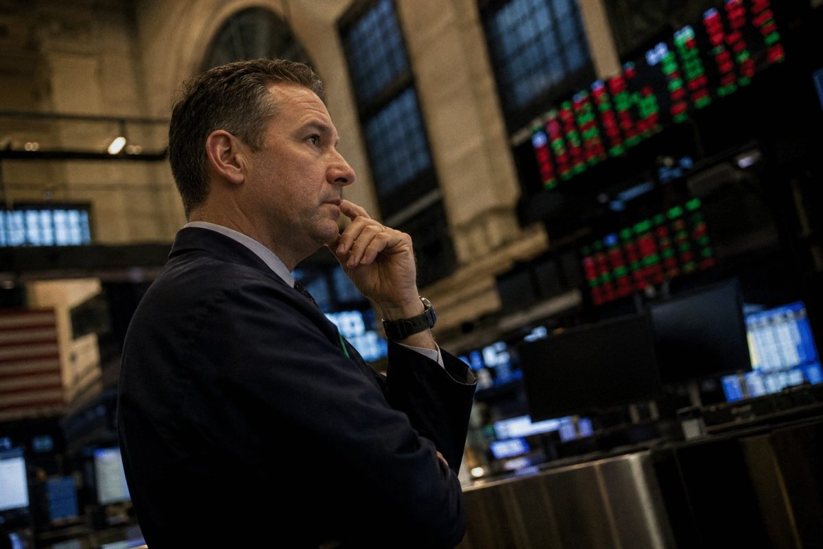 Retail Sales Miss Boosts Fed Pause Bets, Spurs Risk-On Flows