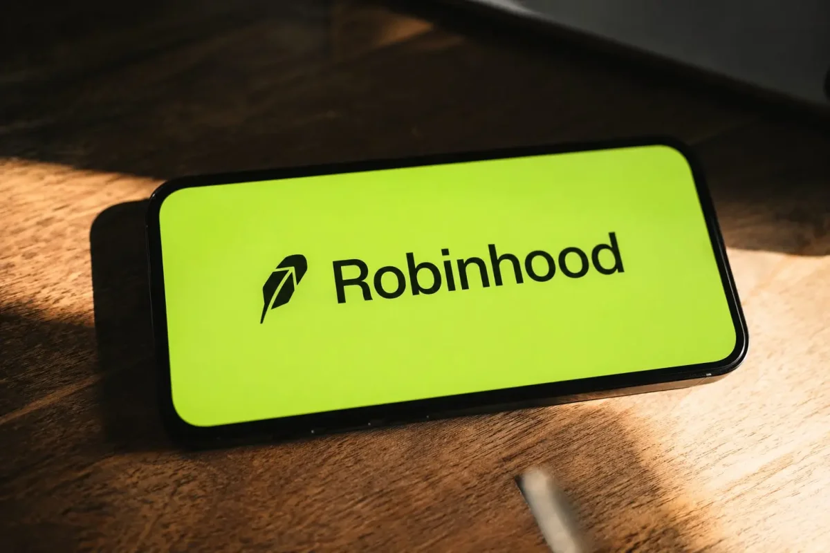 Robinhood Stock Slips on Supreme Court IPO Ruling