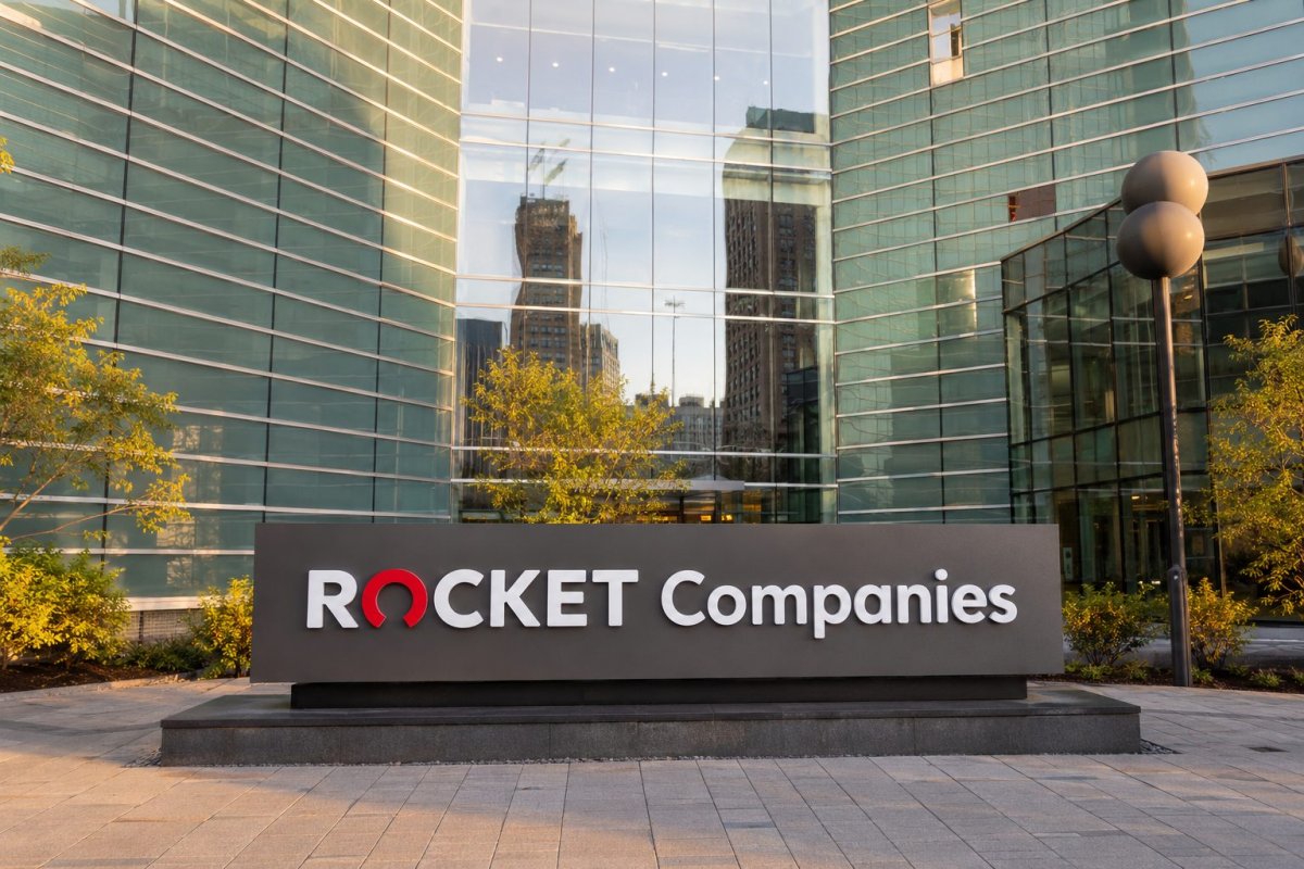 Rocket Shares Edge Up as Mortgage Rates Hit 3-Week Low
