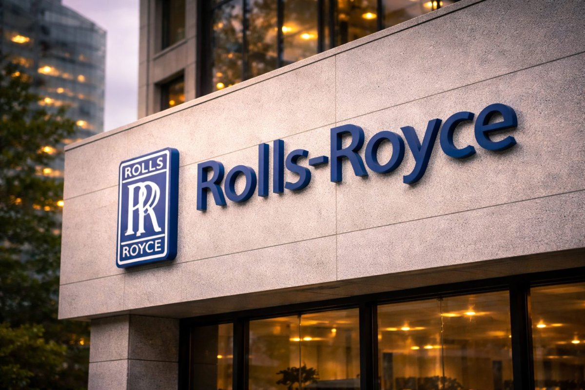 Rolls-Royce Shares Edge Lower Ahead of Key Earnings Report