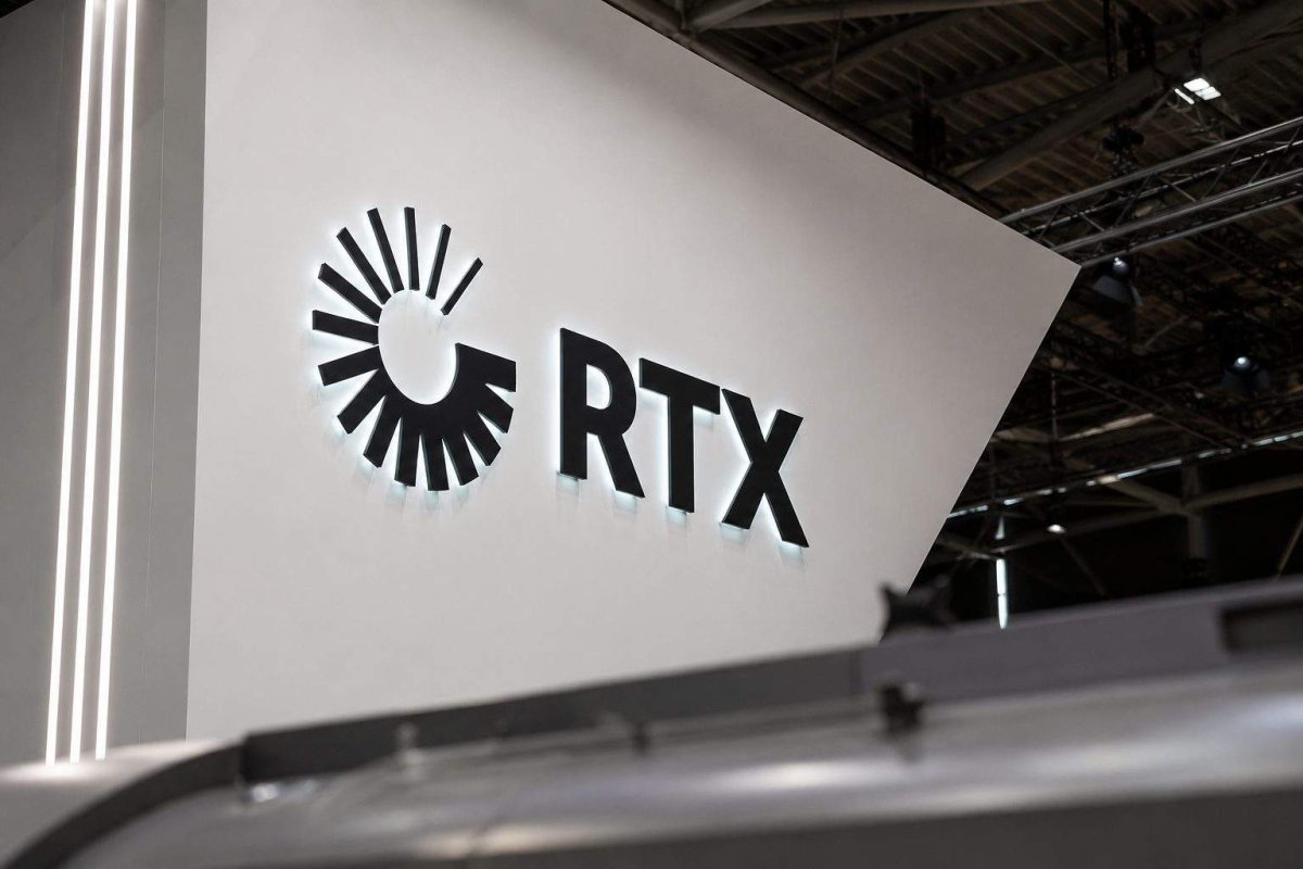 RTX Wins £2B UK Army Training Contract; Revenue Lift Seen as Modest