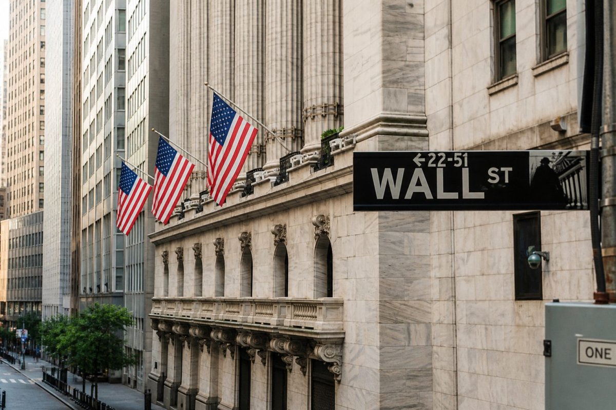 S&P 500 and Nasdaq Hit Record Highs on Apple and Software Surge