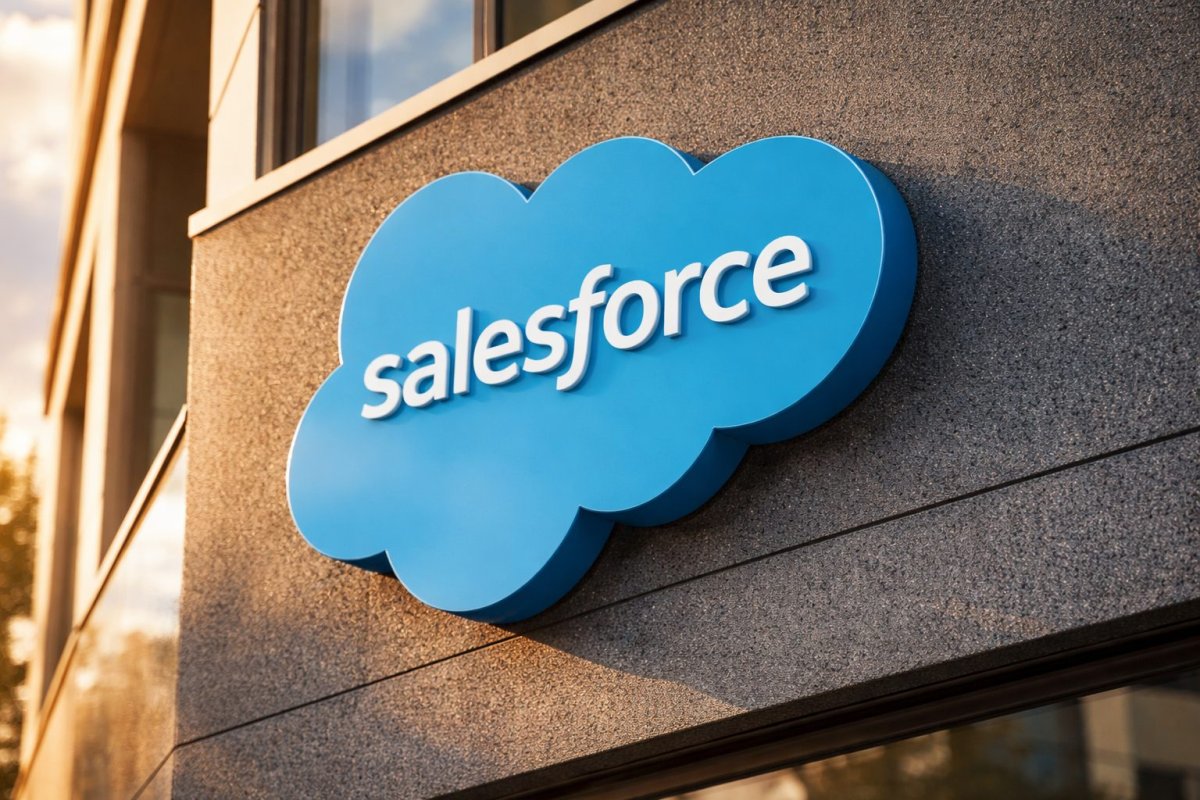 Salesforce Gains Ahead of Holiday, Investors Eye Key Earnings Report
