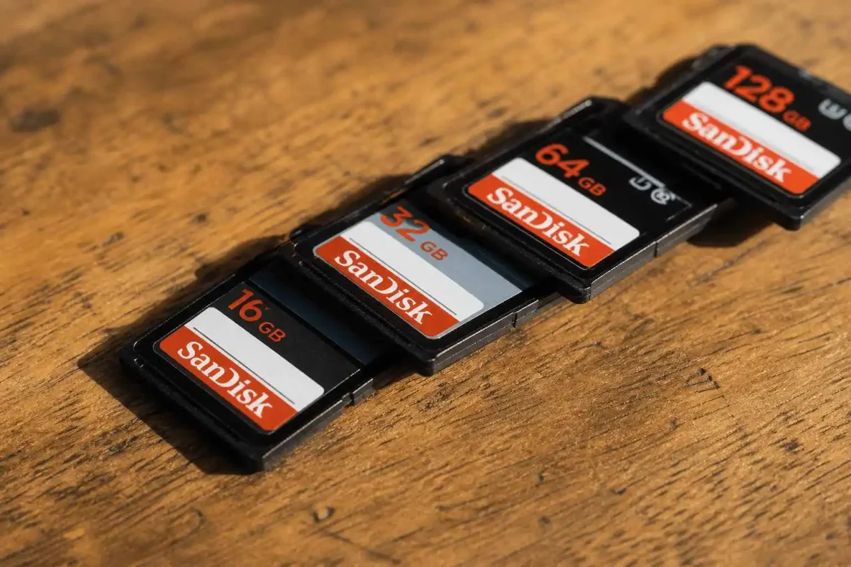 Sandisk Rebounds as AI Memory Supply Tightness Drives Demand