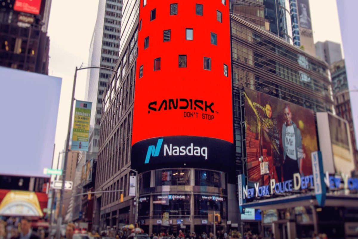 Sandisk Slips Pre-Market as Rosenblatt Starts With $2,400 Target