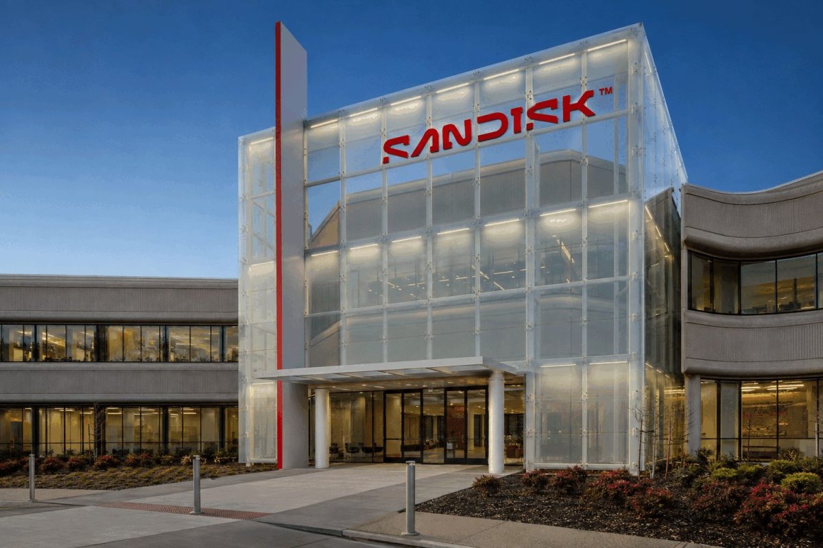 Sandisk Soars 8% on AI Flash Breakthrough Ahead of Investor Day