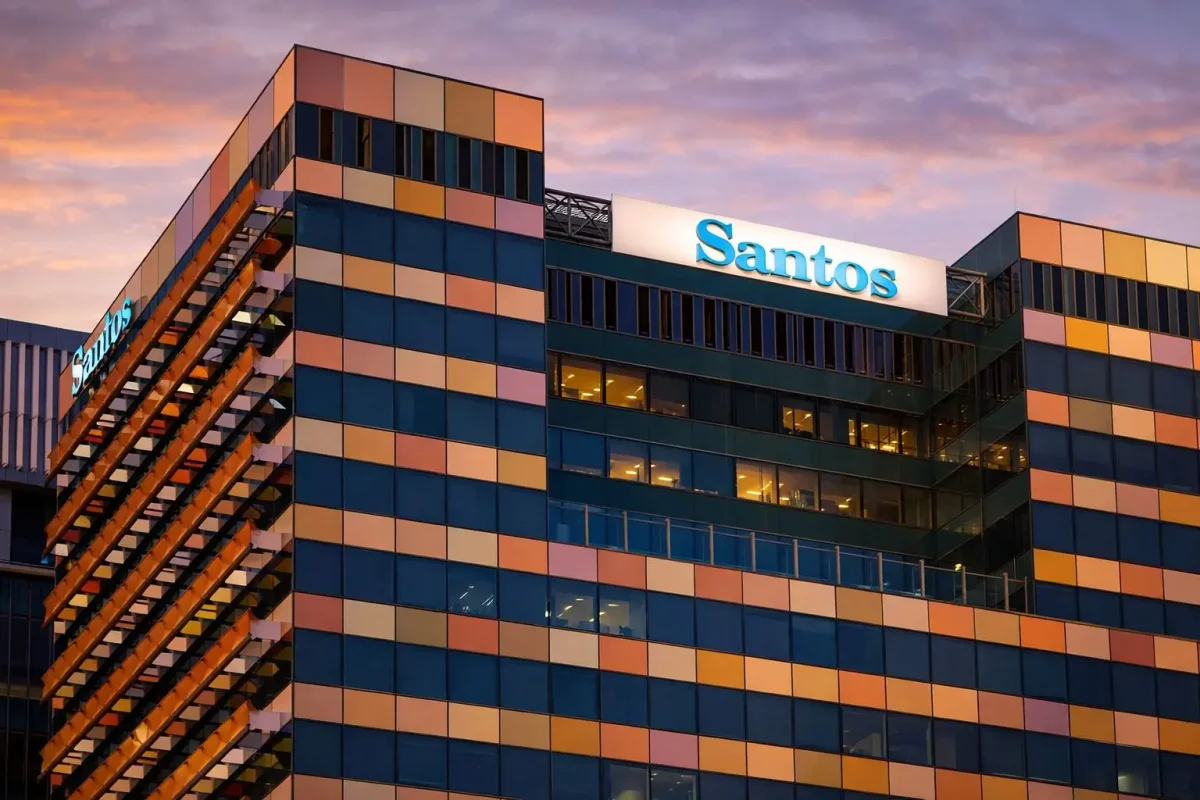 Santos Rises on Oil Rally; Dividend FX Rates Confirmed
