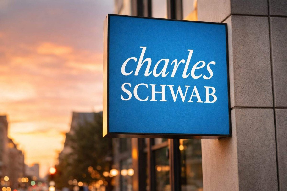 Schwab's STAX Rises as Retail Investors Return to Tech, Embrace Options