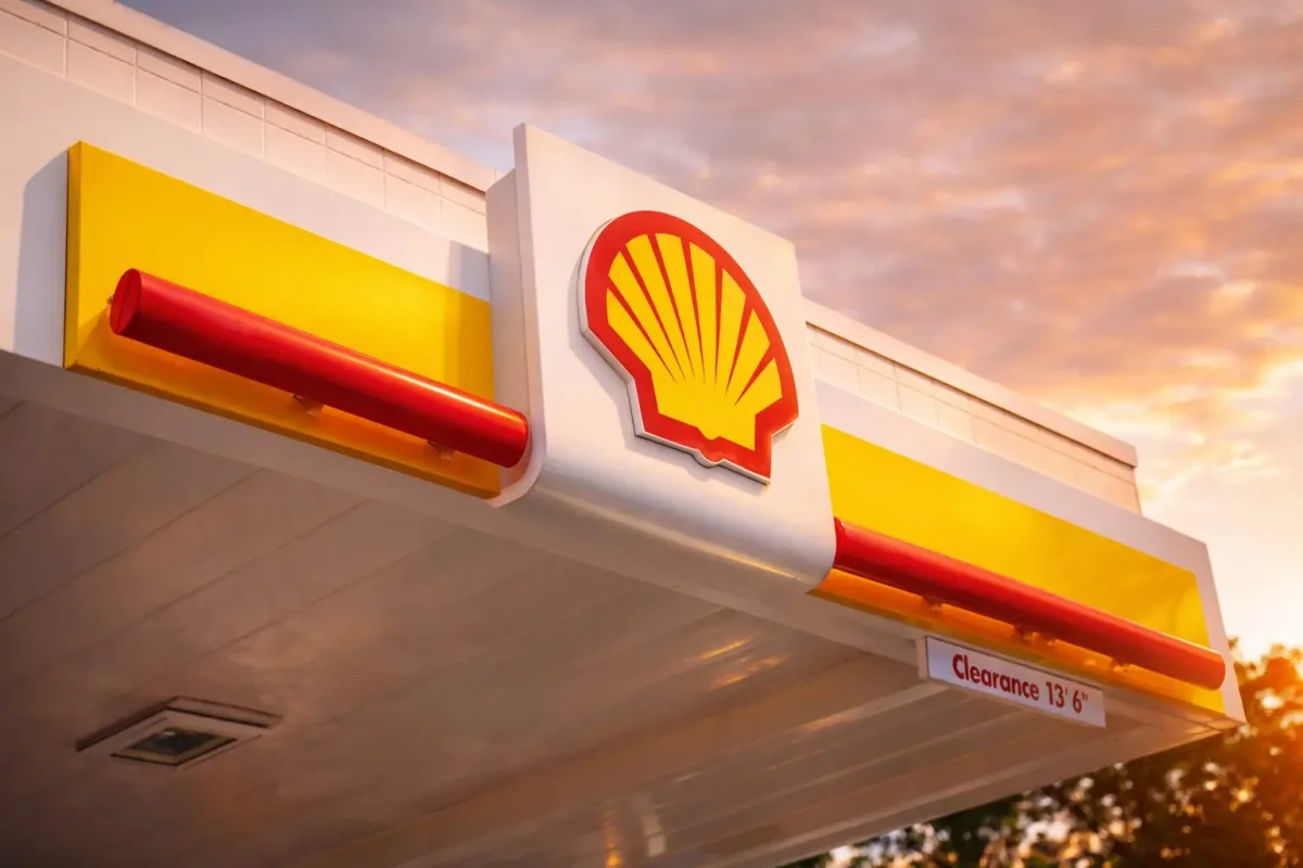 Shell Leads Energy Rally as Middle East Tensions Spike Oil, Gas Prices