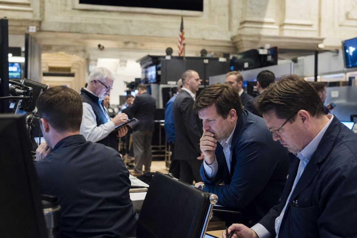Small Caps Outperform as Tech Rally Loses Steam