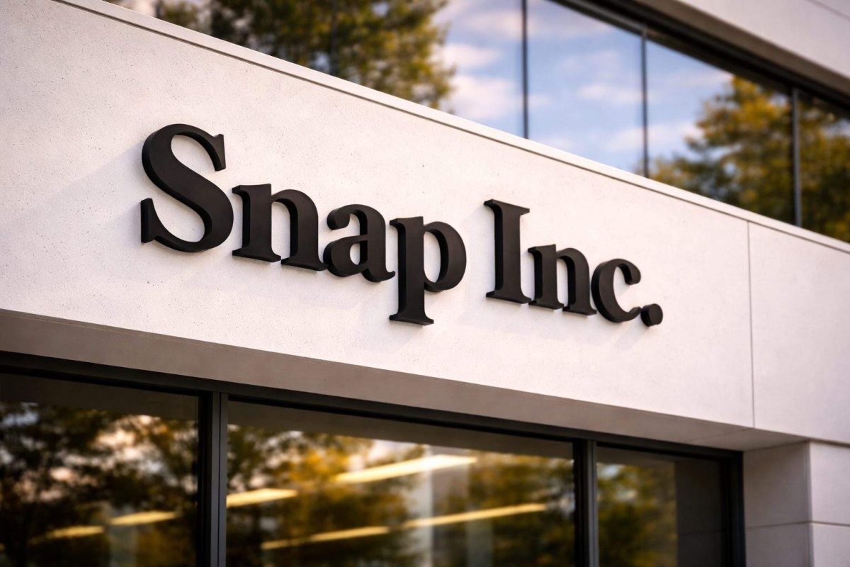 Snap Shares Gain on Analyst Upgrade Amid Turnaround Efforts