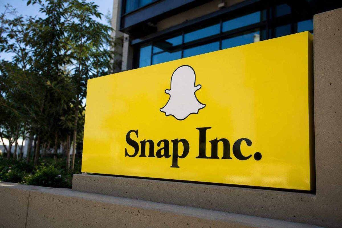 Snap Stock Recovers Slightly as Legal Settlement and Ad Weakness Loom