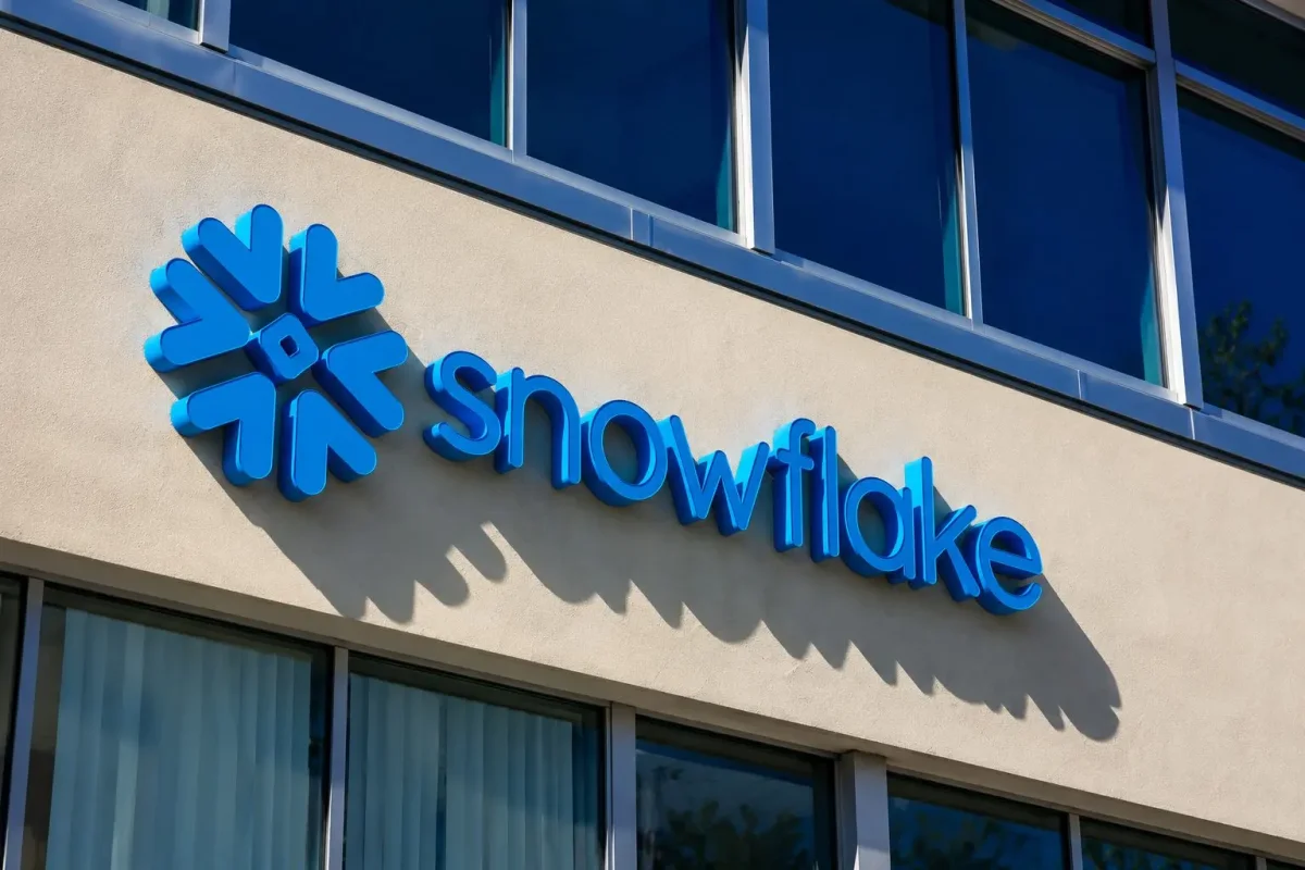 Snowflake Stock Surges on $6B AWS Deal, Raised Outlook